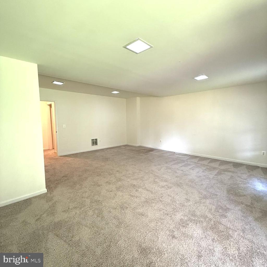 10740 BRICE CT, FREDERICKSBURG, Virginia 22407, 4 Bedrooms Bedrooms, ,3 BathroomsBathrooms,Residential,BALLANTRAYE,10740 BRICE CT,VASP2041204 MLS # VASP2041204