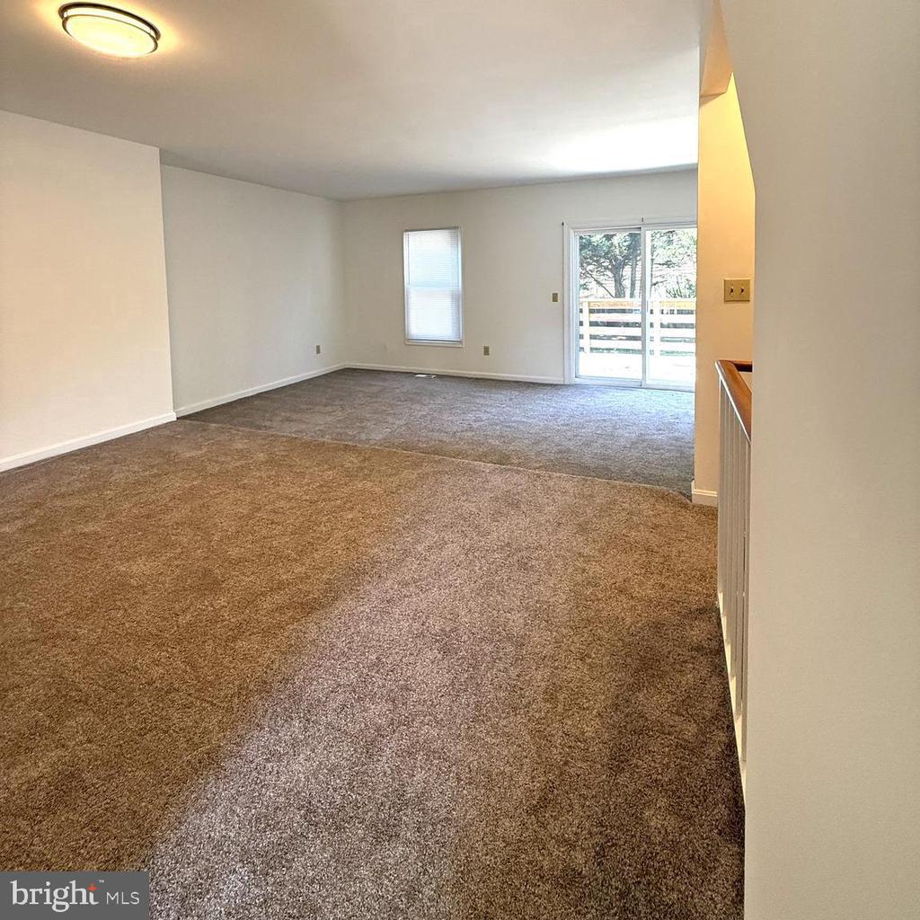 10740 BRICE CT, FREDERICKSBURG, Virginia 22407, 4 Bedrooms Bedrooms, ,3 BathroomsBathrooms,Residential,BALLANTRAYE,10740 BRICE CT,VASP2041204 MLS # VASP2041204