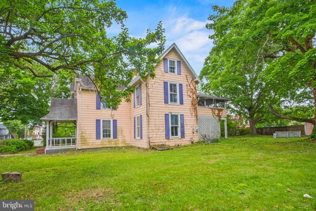 300 NORTH FRANKLIN, REMINGTON, Virginia 22734, 4 Bedrooms Bedrooms, ,4 BathroomsBathrooms,Residential,300 NORTH FRANKLIN,VAFQ2021954 MLS # VAFQ2021954