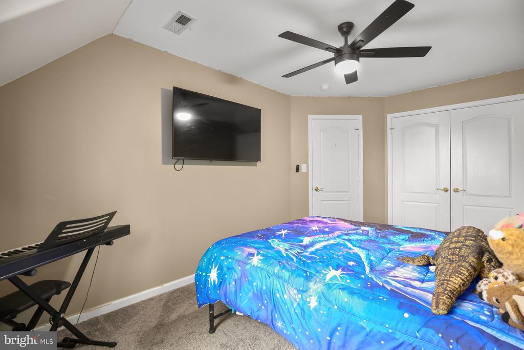 1472 MORRIS POND DR, LOCUST GROVE, Virginia 22508, 5 Bedrooms Bedrooms, ,3 BathroomsBathrooms,Residential,1472 MORRIS POND DR,VAOR2014078 MLS # VAOR2014078