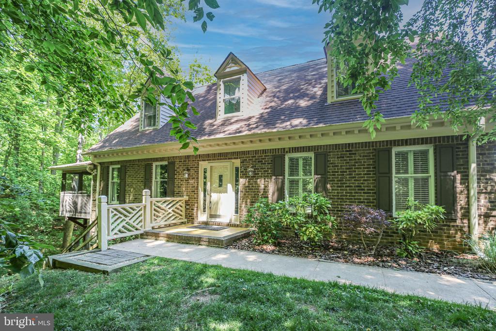 10102 BLANDFIELD LN, FREDERICKSBURG, Virginia 22408, 4 Bedrooms Bedrooms, ,4 BathroomsBathrooms,Residential,THE GREENS AT LEE'S HILL,10102 BLANDFIELD LN,VASP2041608 MLS # VASP2041608