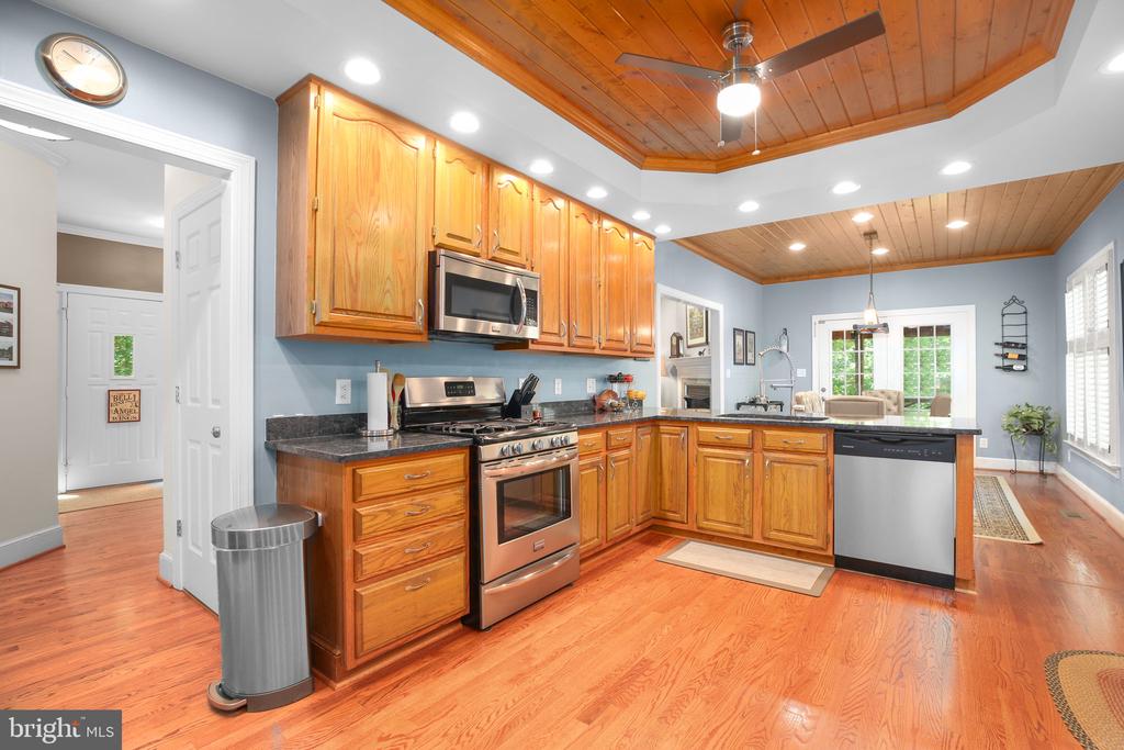 10102 BLANDFIELD LN, FREDERICKSBURG, Virginia 22408, 4 Bedrooms Bedrooms, ,4 BathroomsBathrooms,Residential,THE GREENS AT LEE'S HILL,10102 BLANDFIELD LN,VASP2041608 MLS # VASP2041608