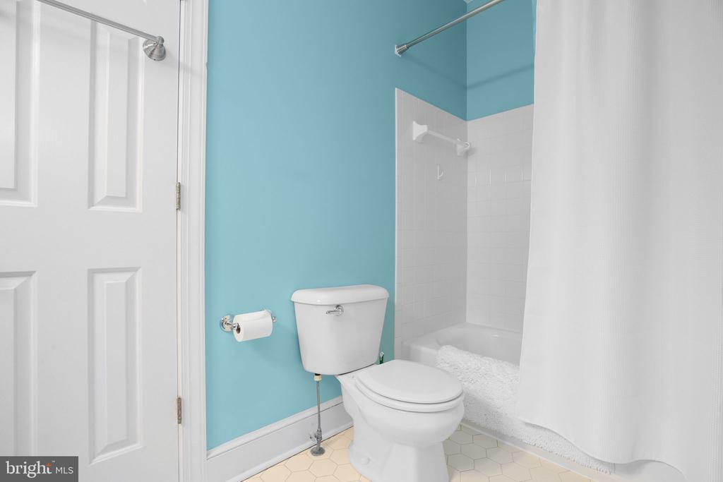 10102 BLANDFIELD LN, FREDERICKSBURG, Virginia 22408, 4 Bedrooms Bedrooms, ,4 BathroomsBathrooms,Residential,THE GREENS AT LEE'S HILL,10102 BLANDFIELD LN,VASP2041608 MLS # VASP2041608