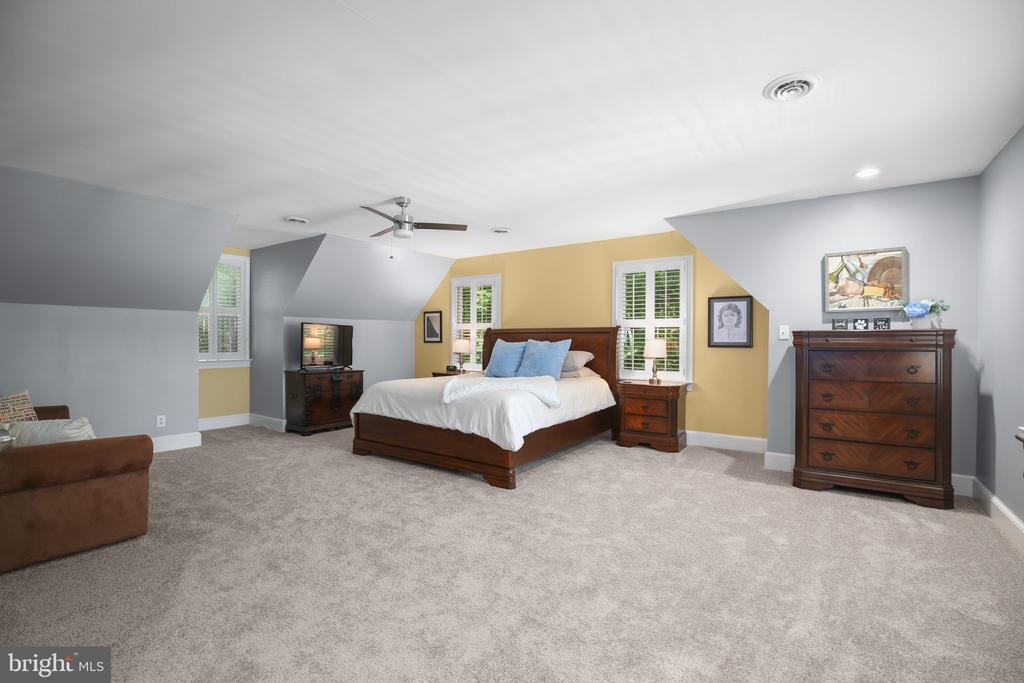 10102 BLANDFIELD LN, FREDERICKSBURG, Virginia 22408, 4 Bedrooms Bedrooms, ,4 BathroomsBathrooms,Residential,THE GREENS AT LEE'S HILL,10102 BLANDFIELD LN,VASP2041608 MLS # VASP2041608