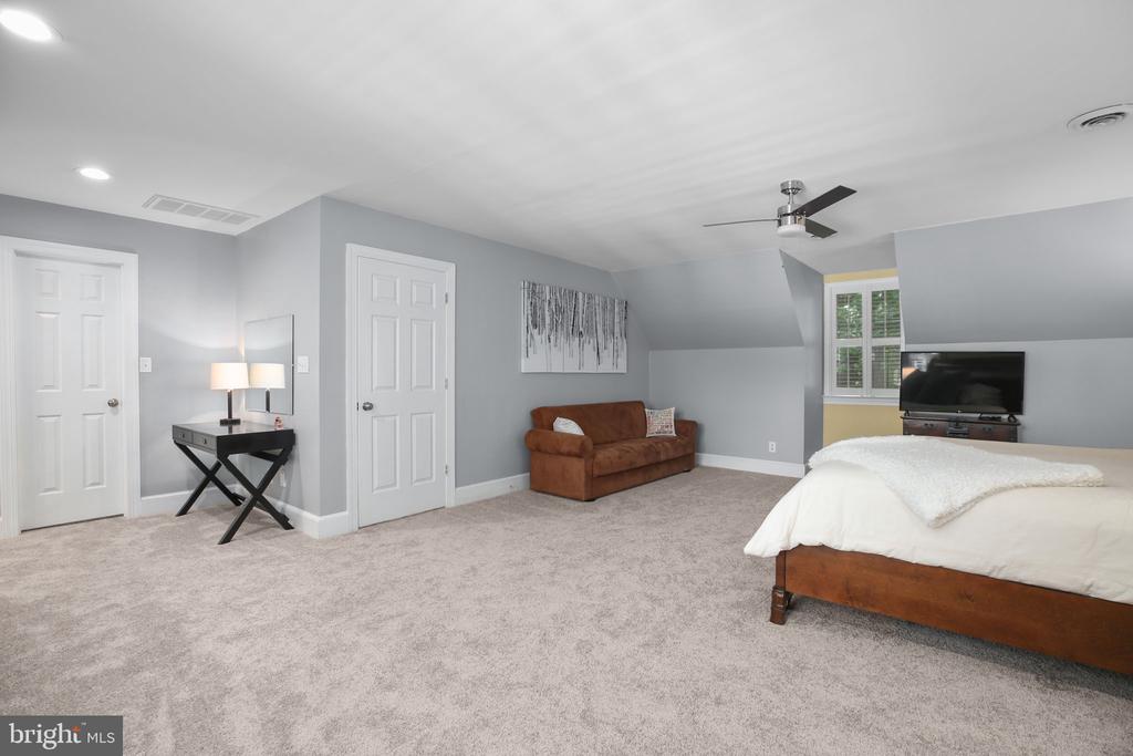 10102 BLANDFIELD LN, FREDERICKSBURG, Virginia 22408, 4 Bedrooms Bedrooms, ,4 BathroomsBathrooms,Residential,THE GREENS AT LEE'S HILL,10102 BLANDFIELD LN,VASP2041608 MLS # VASP2041608