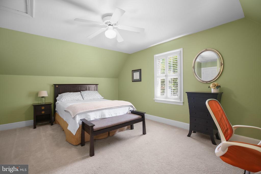 10102 BLANDFIELD LN, FREDERICKSBURG, Virginia 22408, 4 Bedrooms Bedrooms, ,4 BathroomsBathrooms,Residential,THE GREENS AT LEE'S HILL,10102 BLANDFIELD LN,VASP2041608 MLS # VASP2041608