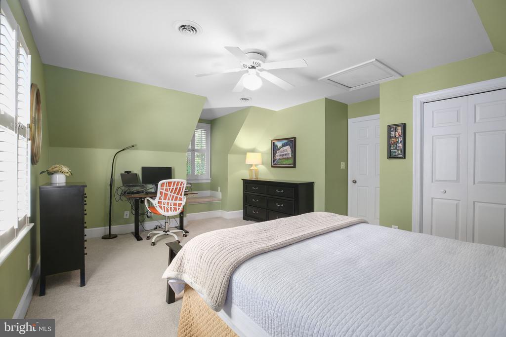 10102 BLANDFIELD LN, FREDERICKSBURG, Virginia 22408, 4 Bedrooms Bedrooms, ,4 BathroomsBathrooms,Residential,THE GREENS AT LEE'S HILL,10102 BLANDFIELD LN,VASP2041608 MLS # VASP2041608