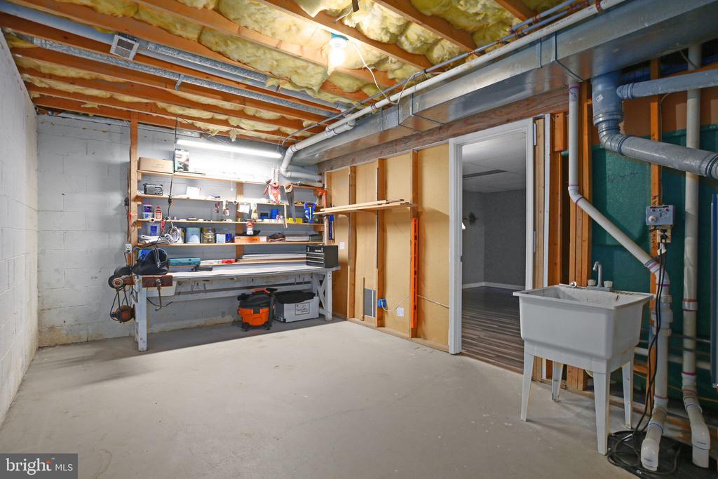 10102 BLANDFIELD LN, FREDERICKSBURG, Virginia 22408, 4 Bedrooms Bedrooms, ,4 BathroomsBathrooms,Residential,THE GREENS AT LEE'S HILL,10102 BLANDFIELD LN,VASP2041608 MLS # VASP2041608