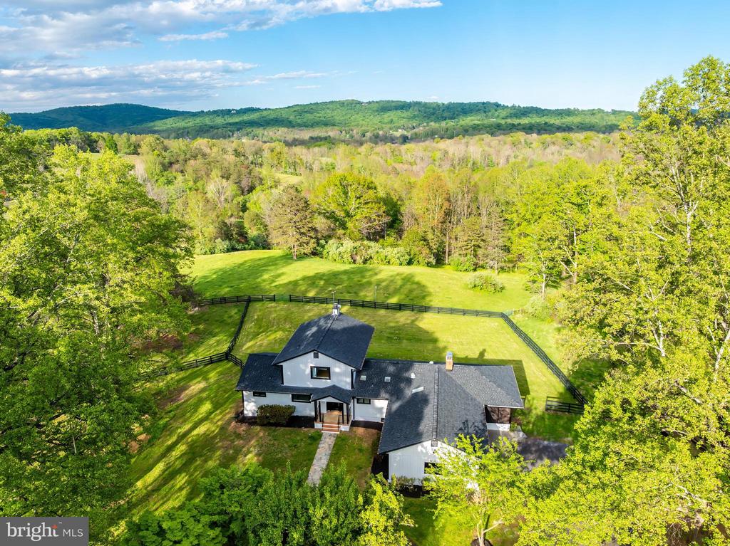 6891 WILSON RD, MARSHALL, Virginia 20115, 4 Bedrooms Bedrooms, ,3 BathroomsBathrooms,Residential,6891 WILSON RD,VAFQ2021902 MLS # VAFQ2021902