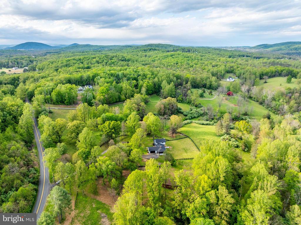 6891 WILSON RD, MARSHALL, Virginia 20115, 4 Bedrooms Bedrooms, ,3 BathroomsBathrooms,Residential,6891 WILSON RD,VAFQ2021902 MLS # VAFQ2021902