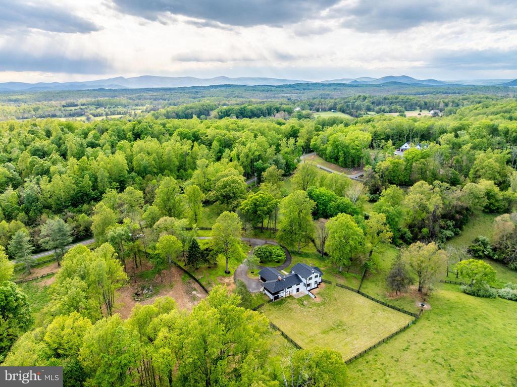 6891 WILSON RD, MARSHALL, Virginia 20115, 4 Bedrooms Bedrooms, ,3 BathroomsBathrooms,Residential,6891 WILSON RD,VAFQ2021902 MLS # VAFQ2021902