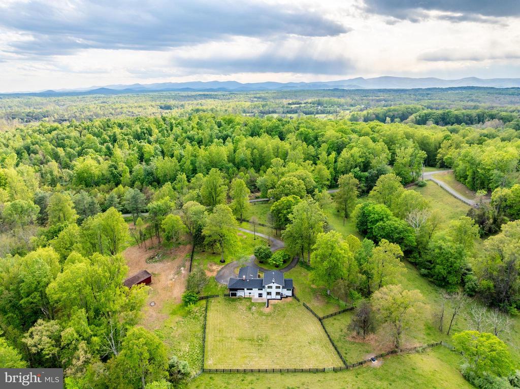 6891 WILSON RD, MARSHALL, Virginia 20115, 4 Bedrooms Bedrooms, ,3 BathroomsBathrooms,Residential,6891 WILSON RD,VAFQ2021902 MLS # VAFQ2021902