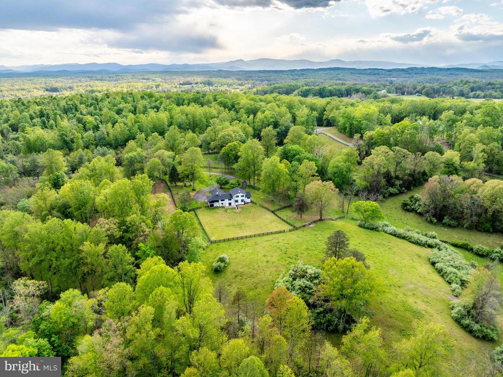 6891 WILSON RD, MARSHALL, Virginia 20115, 4 Bedrooms Bedrooms, ,3 BathroomsBathrooms,Residential,6891 WILSON RD,VAFQ2021902 MLS # VAFQ2021902