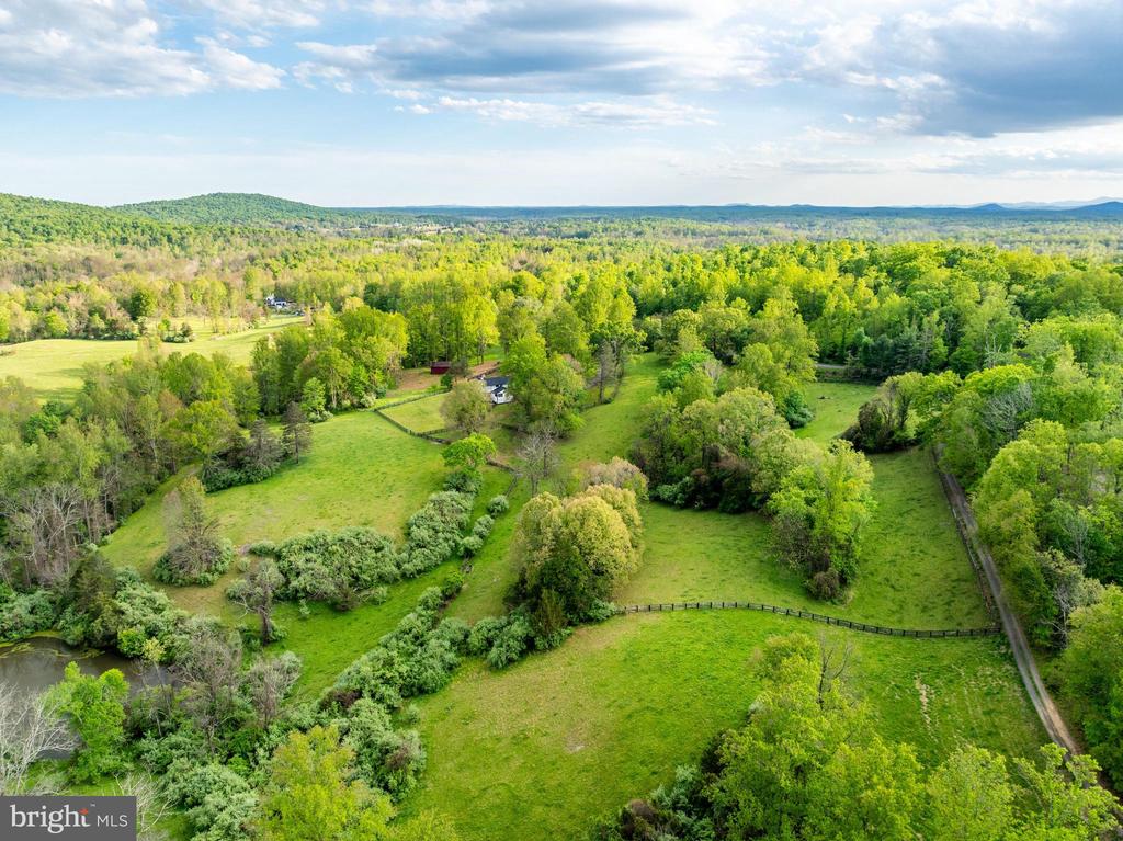 6891 WILSON RD, MARSHALL, Virginia 20115, 4 Bedrooms Bedrooms, ,3 BathroomsBathrooms,Residential,6891 WILSON RD,VAFQ2021902 MLS # VAFQ2021902
