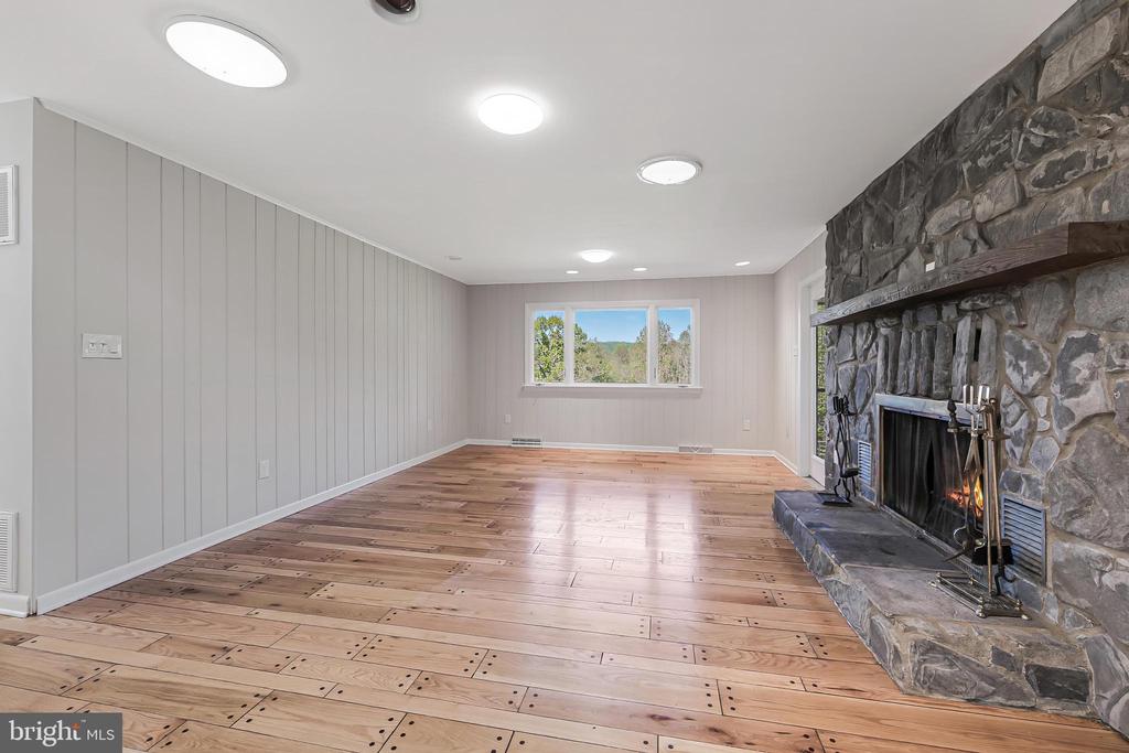 6891 WILSON RD, MARSHALL, Virginia 20115, 4 Bedrooms Bedrooms, ,3 BathroomsBathrooms,Residential,6891 WILSON RD,VAFQ2021902 MLS # VAFQ2021902