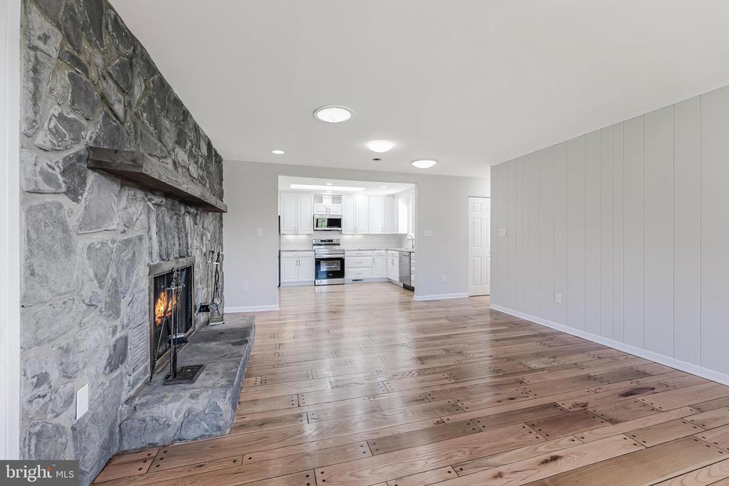 6891 WILSON RD, MARSHALL, Virginia 20115, 4 Bedrooms Bedrooms, ,3 BathroomsBathrooms,Residential,6891 WILSON RD,VAFQ2021902 MLS # VAFQ2021902