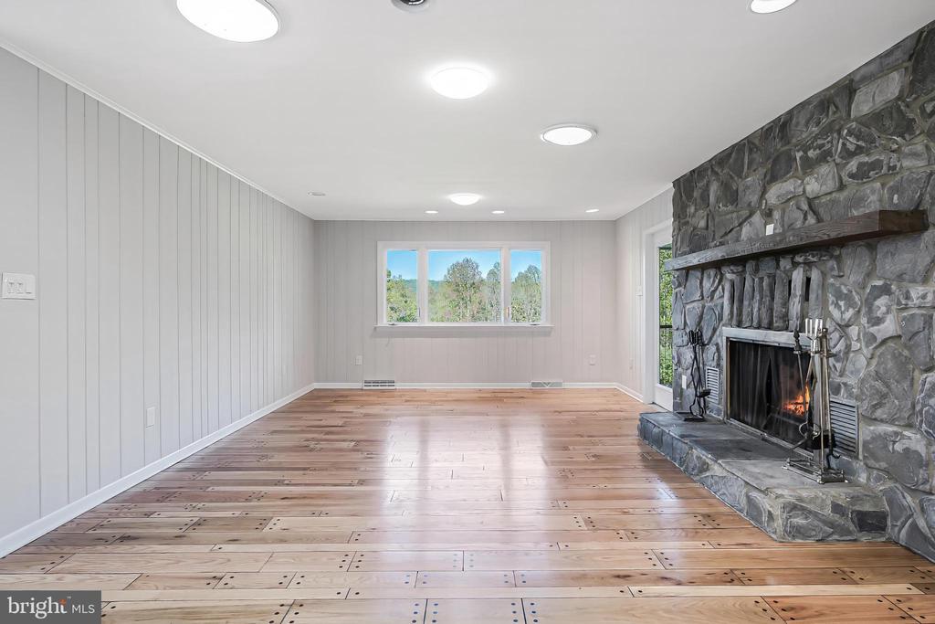 6891 WILSON RD, MARSHALL, Virginia 20115, 4 Bedrooms Bedrooms, ,3 BathroomsBathrooms,Residential,6891 WILSON RD,VAFQ2021902 MLS # VAFQ2021902