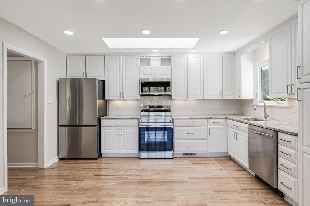 6891 WILSON RD, MARSHALL, Virginia 20115, 4 Bedrooms Bedrooms, ,3 BathroomsBathrooms,Residential,6891 WILSON RD,VAFQ2021902 MLS # VAFQ2021902