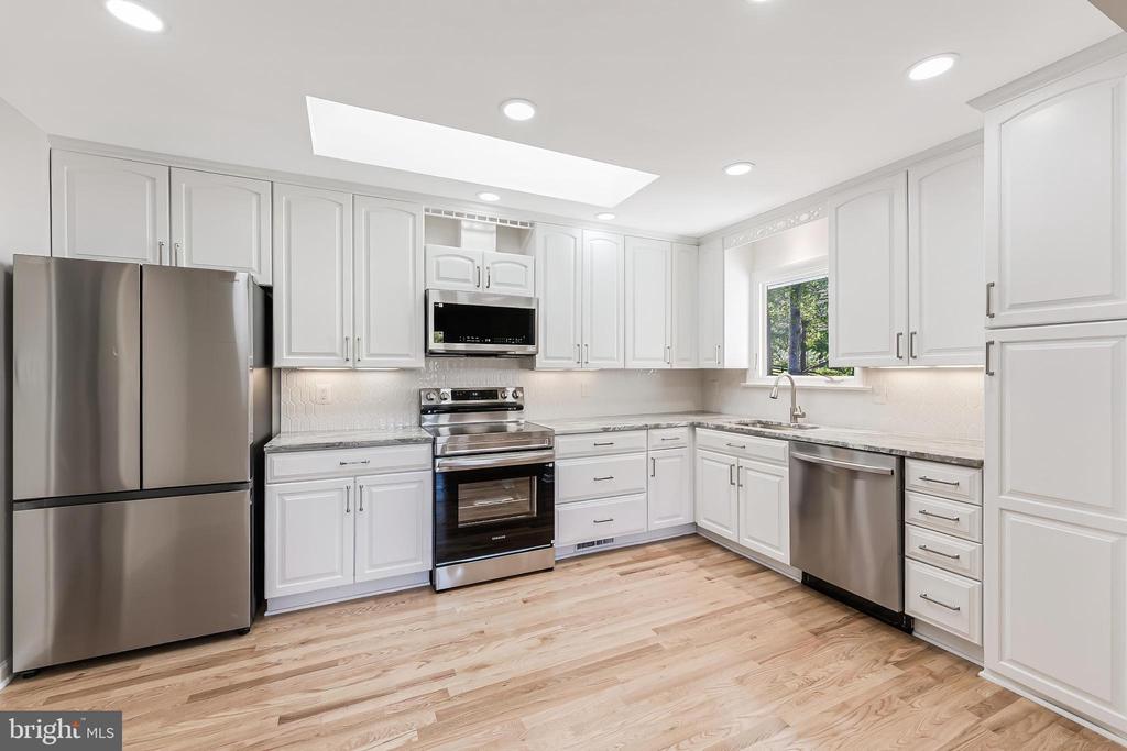 6891 WILSON RD, MARSHALL, Virginia 20115, 4 Bedrooms Bedrooms, ,3 BathroomsBathrooms,Residential,6891 WILSON RD,VAFQ2021902 MLS # VAFQ2021902