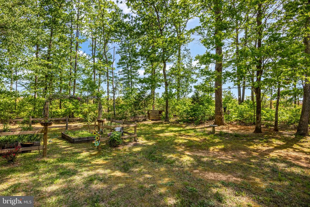 11205 CHANCELLOR MEADOWS LN, LOCUST GROVE, Virginia 22508, 3 Bedrooms Bedrooms, ,2 BathroomsBathrooms,Residential,11205 CHANCELLOR MEADOWS LN,VASP2041398 MLS # VASP2041398