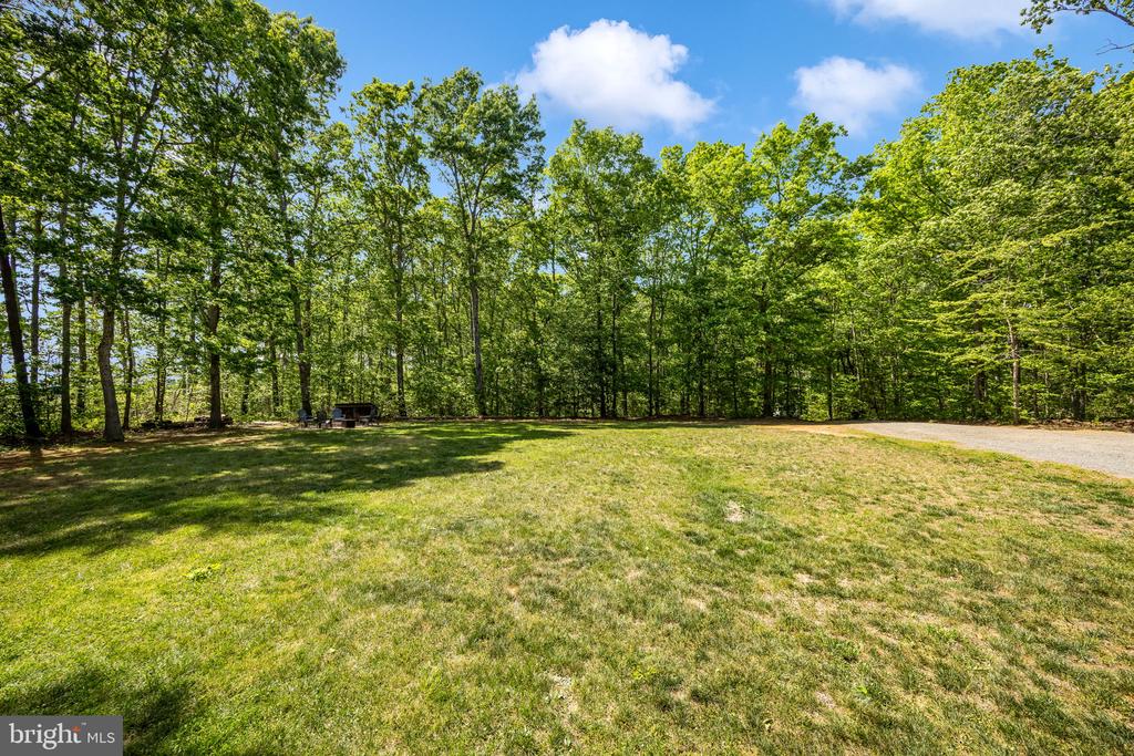 11205 CHANCELLOR MEADOWS LN, LOCUST GROVE, Virginia 22508, 3 Bedrooms Bedrooms, ,2 BathroomsBathrooms,Residential,11205 CHANCELLOR MEADOWS LN,VASP2041398 MLS # VASP2041398