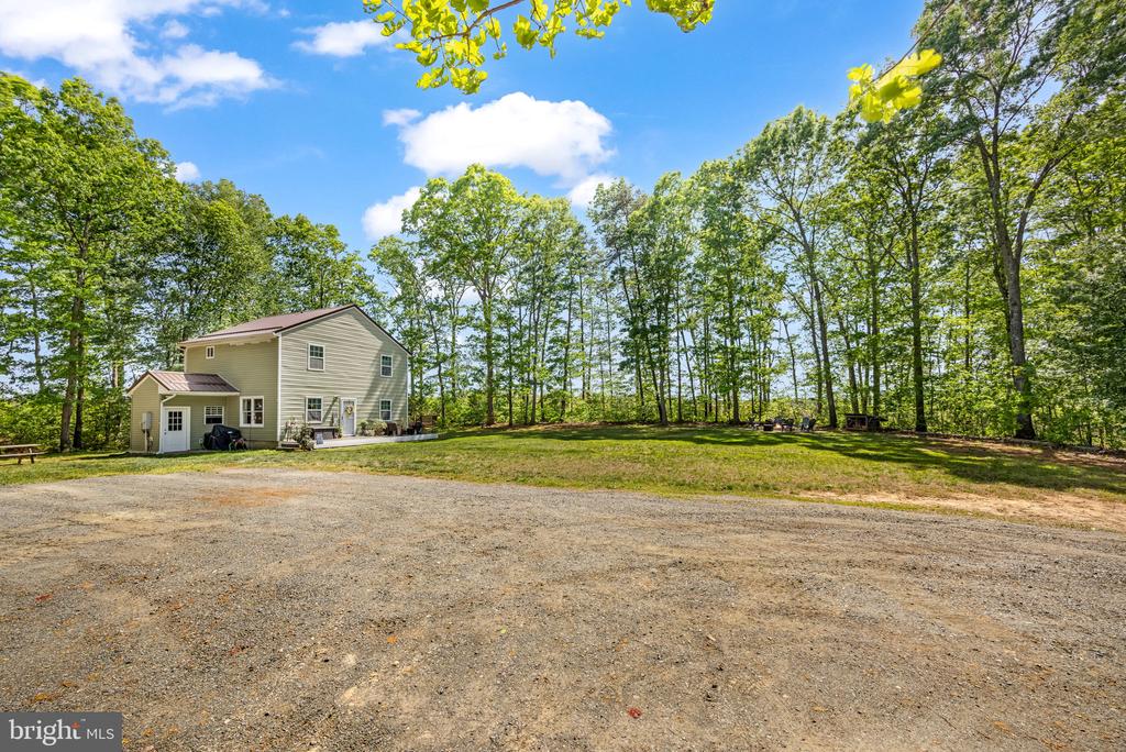 11205 CHANCELLOR MEADOWS LN, LOCUST GROVE, Virginia 22508, 3 Bedrooms Bedrooms, ,2 BathroomsBathrooms,Residential,11205 CHANCELLOR MEADOWS LN,VASP2041398 MLS # VASP2041398