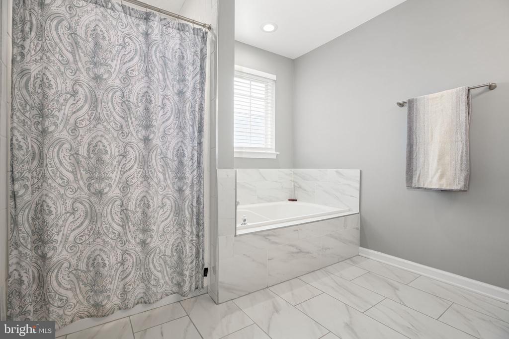 7206 FINCH LN, FREDERICKSBURG, Virginia 22407, 3 Bedrooms Bedrooms, ,2 BathroomsBathrooms,Residential,7206 FINCH LN,VASP2041658 MLS # VASP2041658
