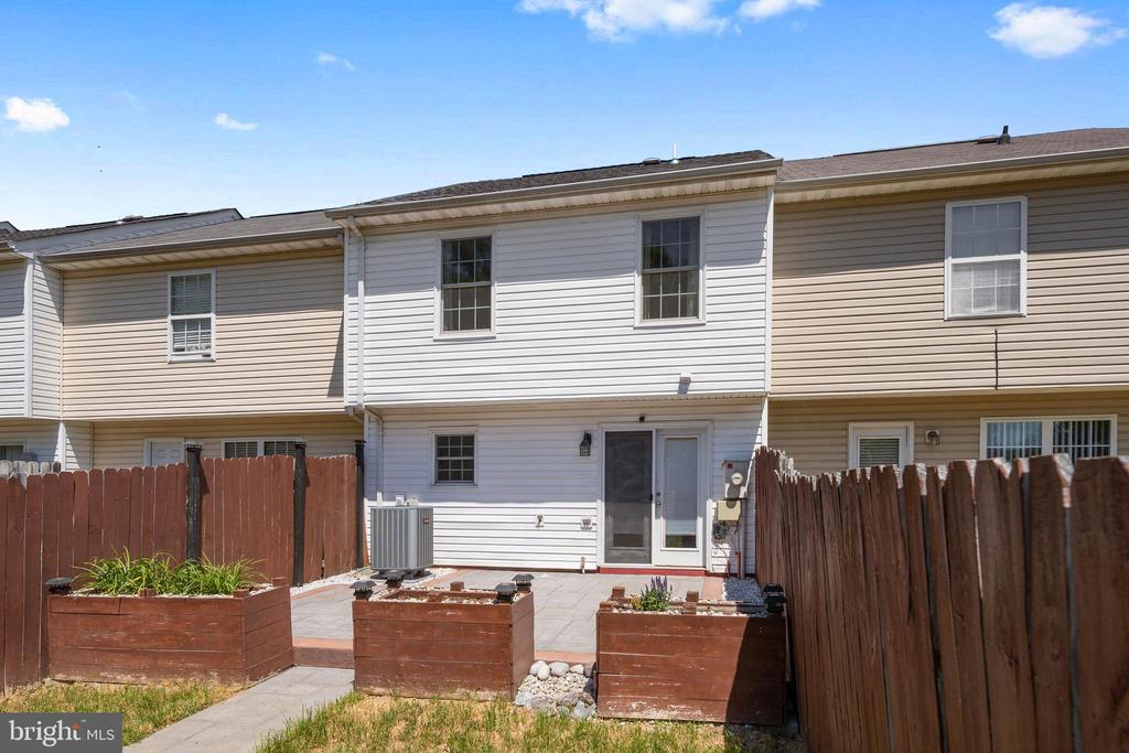 4530 LEIGHANN LN, FREDERICKSBURG, Virginia 22408, 2 Bedrooms Bedrooms, ,2 BathroomsBathrooms,Residential,4530 LEIGHANN LN,VASP2041528 MLS # VASP2041528