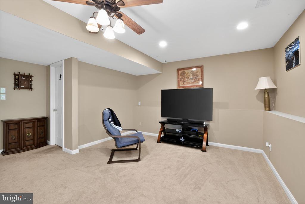 3800 TWIFORD CT, FREDERICKSBURG, Virginia 22408, 4 Bedrooms Bedrooms, ,3 BathroomsBathrooms,Residential,3800 TWIFORD CT,VASP2041654 MLS # VASP2041654