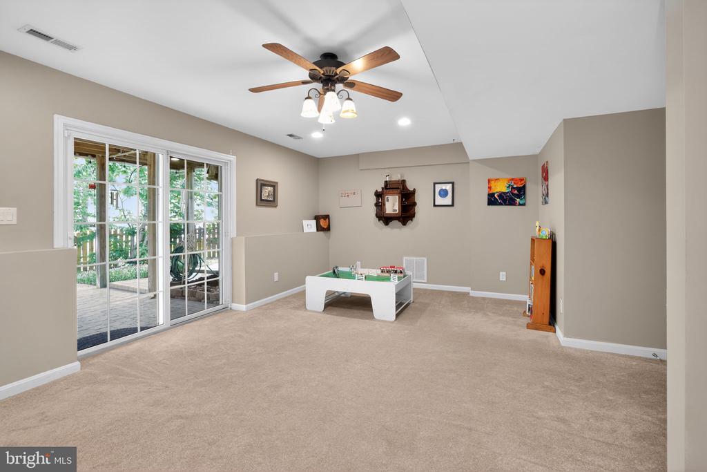 3800 TWIFORD CT, FREDERICKSBURG, Virginia 22408, 4 Bedrooms Bedrooms, ,3 BathroomsBathrooms,Residential,3800 TWIFORD CT,VASP2041654 MLS # VASP2041654