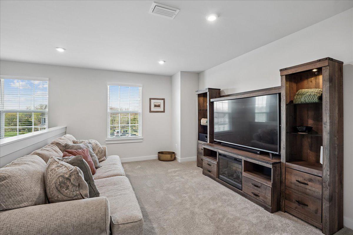 8016 INTERNATIONAL DR, WARRENTON, Virginia 20187, 4 Bedrooms Bedrooms, ,3 BathroomsBathrooms,Residential,8016 INTERNATIONAL DR,VAFQ2021968 MLS # VAFQ2021968