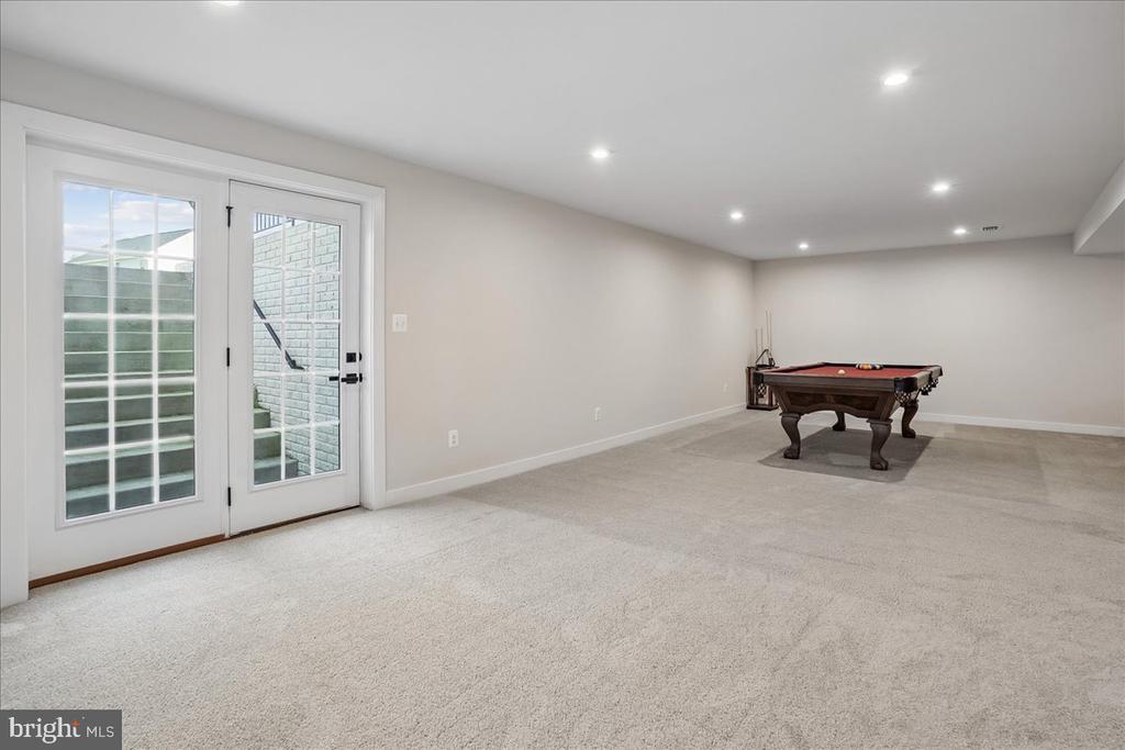 8016 INTERNATIONAL DR, WARRENTON, Virginia 20187, 4 Bedrooms Bedrooms, ,3 BathroomsBathrooms,Residential,8016 INTERNATIONAL DR,VAFQ2021968 MLS # VAFQ2021968