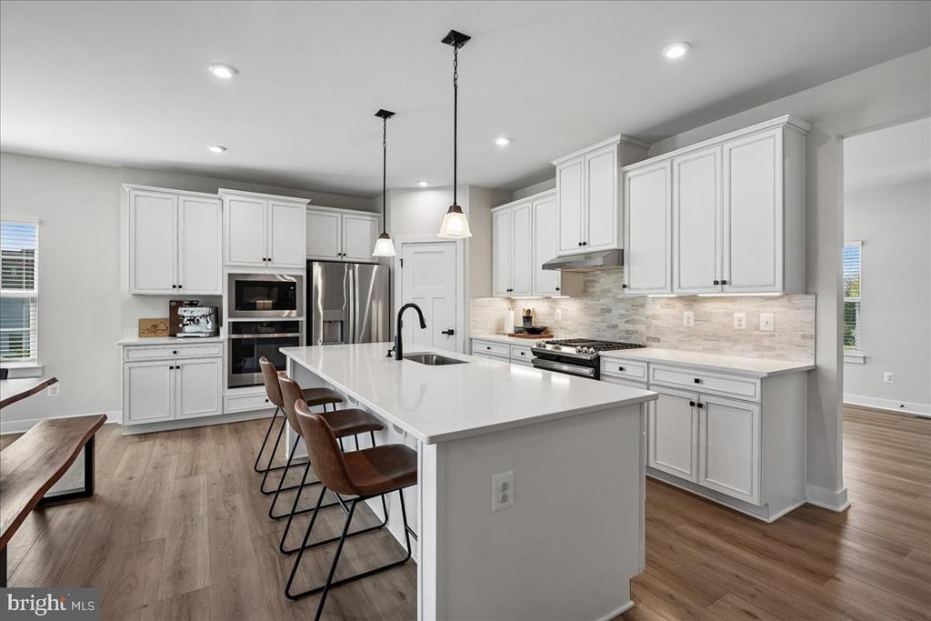 8016 INTERNATIONAL DR, WARRENTON, Virginia 20187, 4 Bedrooms Bedrooms, ,3 BathroomsBathrooms,Residential,8016 INTERNATIONAL DR,VAFQ2021968 MLS # VAFQ2021968