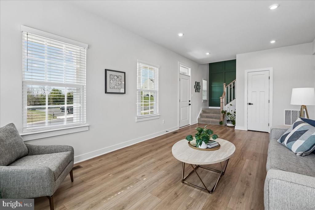 8016 INTERNATIONAL DR, WARRENTON, Virginia 20187, 4 Bedrooms Bedrooms, ,3 BathroomsBathrooms,Residential,8016 INTERNATIONAL DR,VAFQ2021968 MLS # VAFQ2021968