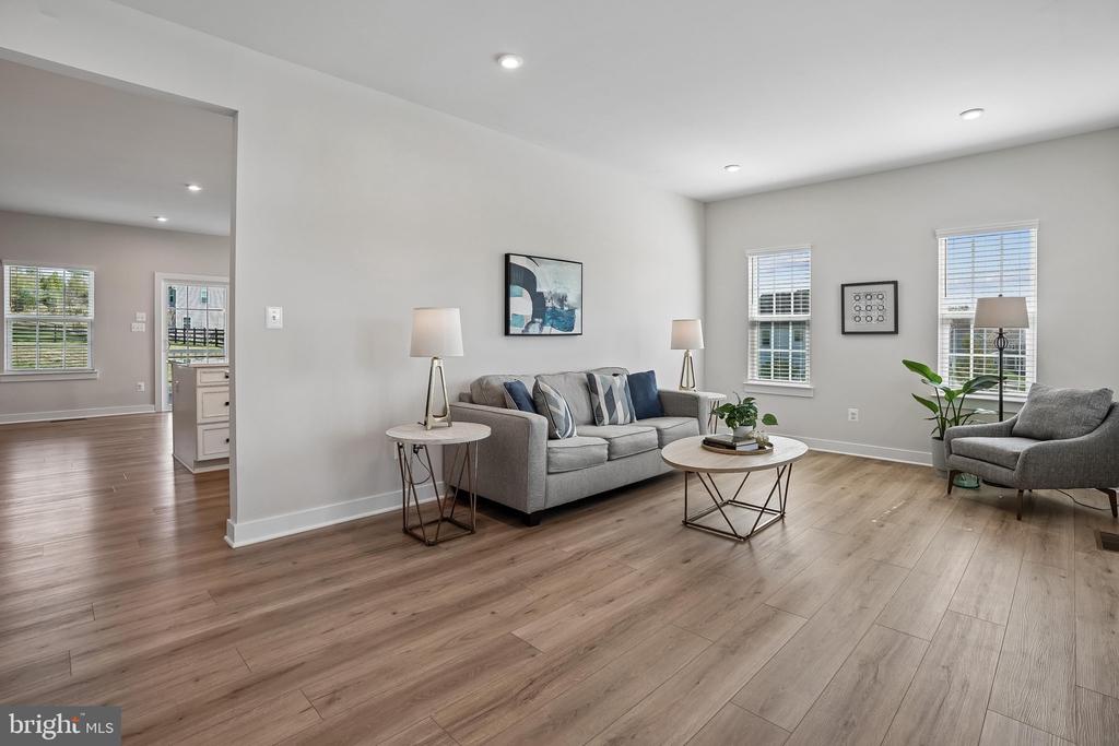 8016 INTERNATIONAL DR, WARRENTON, Virginia 20187, 4 Bedrooms Bedrooms, ,3 BathroomsBathrooms,Residential,8016 INTERNATIONAL DR,VAFQ2021968 MLS # VAFQ2021968