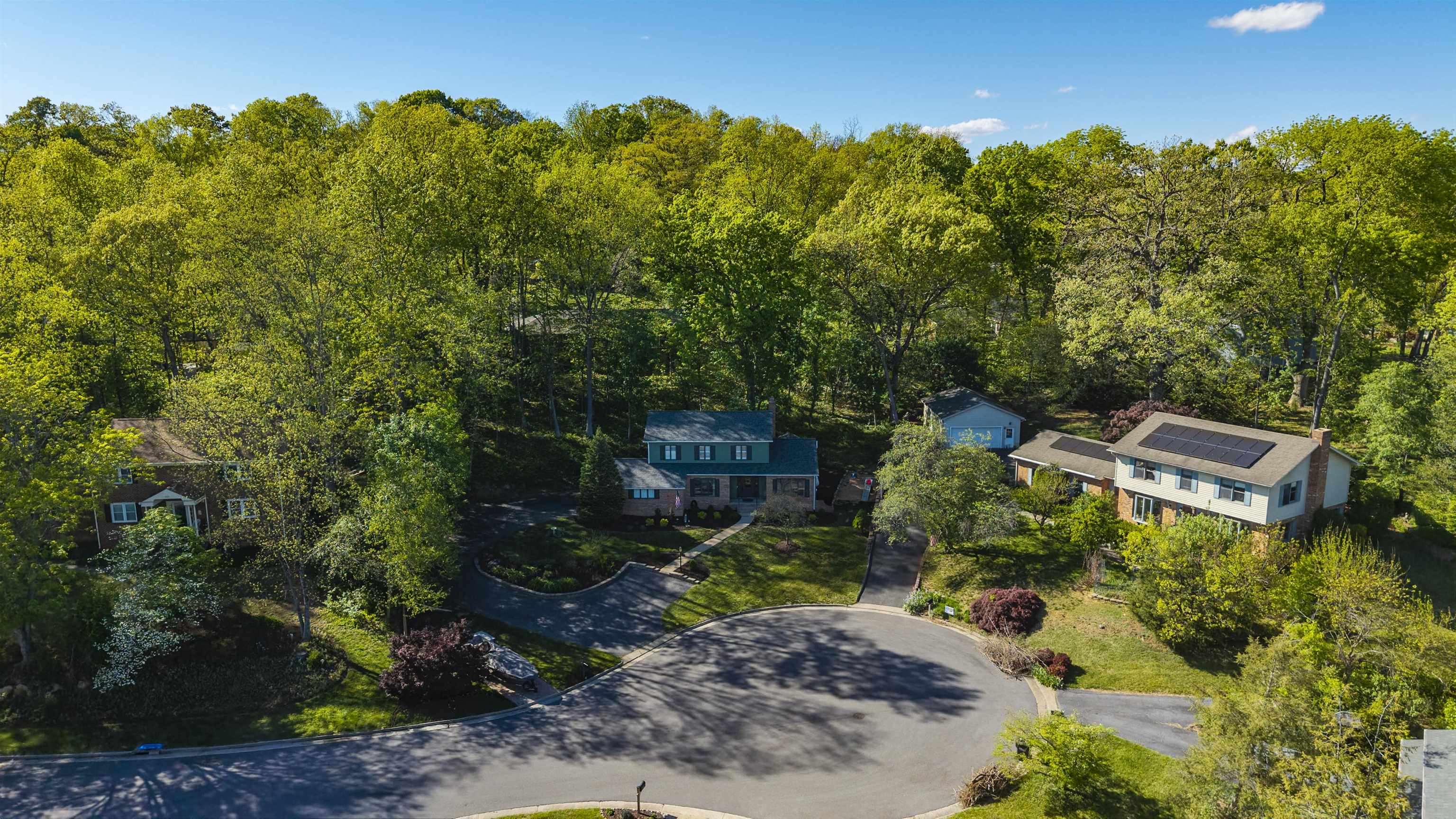 807 N BRAE BURN PL, STAUNTON, Virginia 24401, 4 Bedrooms Bedrooms, ,2 BathroomsBathrooms,Residential,807 N BRAE BURN PL,676190 MLS # 676190