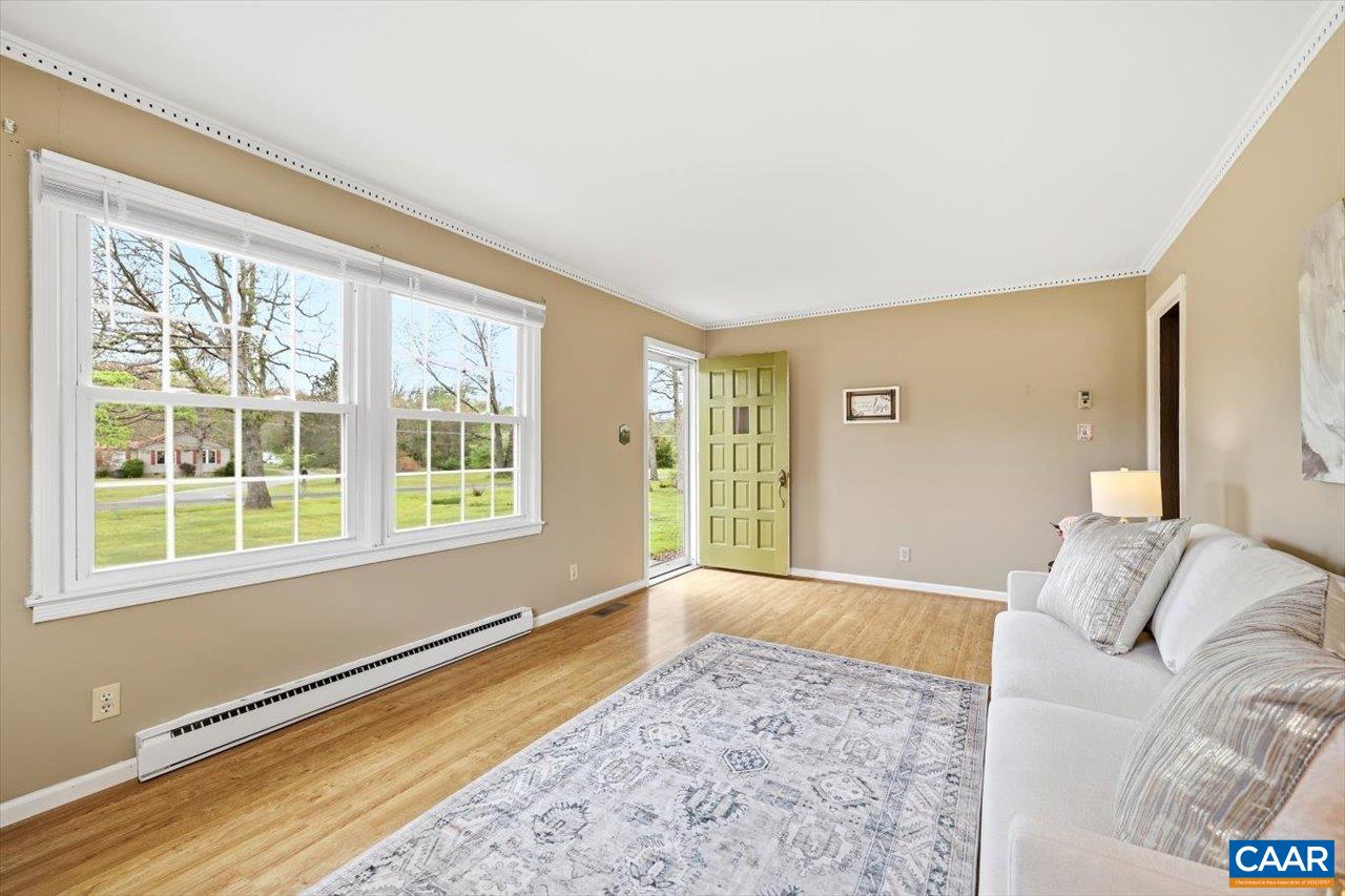 147 RANKIN LN, STUARTS DRAFT, Virginia 24477, 3 Bedrooms Bedrooms, ,2 BathroomsBathrooms,Residential,147 RANKIN LN,676576 MLS # 676576
