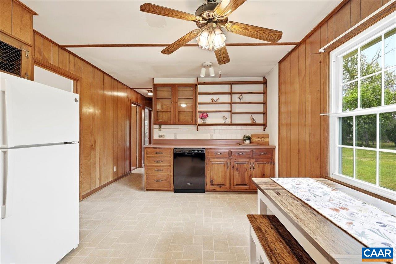 147 RANKIN LN, STUARTS DRAFT, Virginia 24477, 3 Bedrooms Bedrooms, ,2 BathroomsBathrooms,Residential,147 RANKIN LN,676576 MLS # 676576