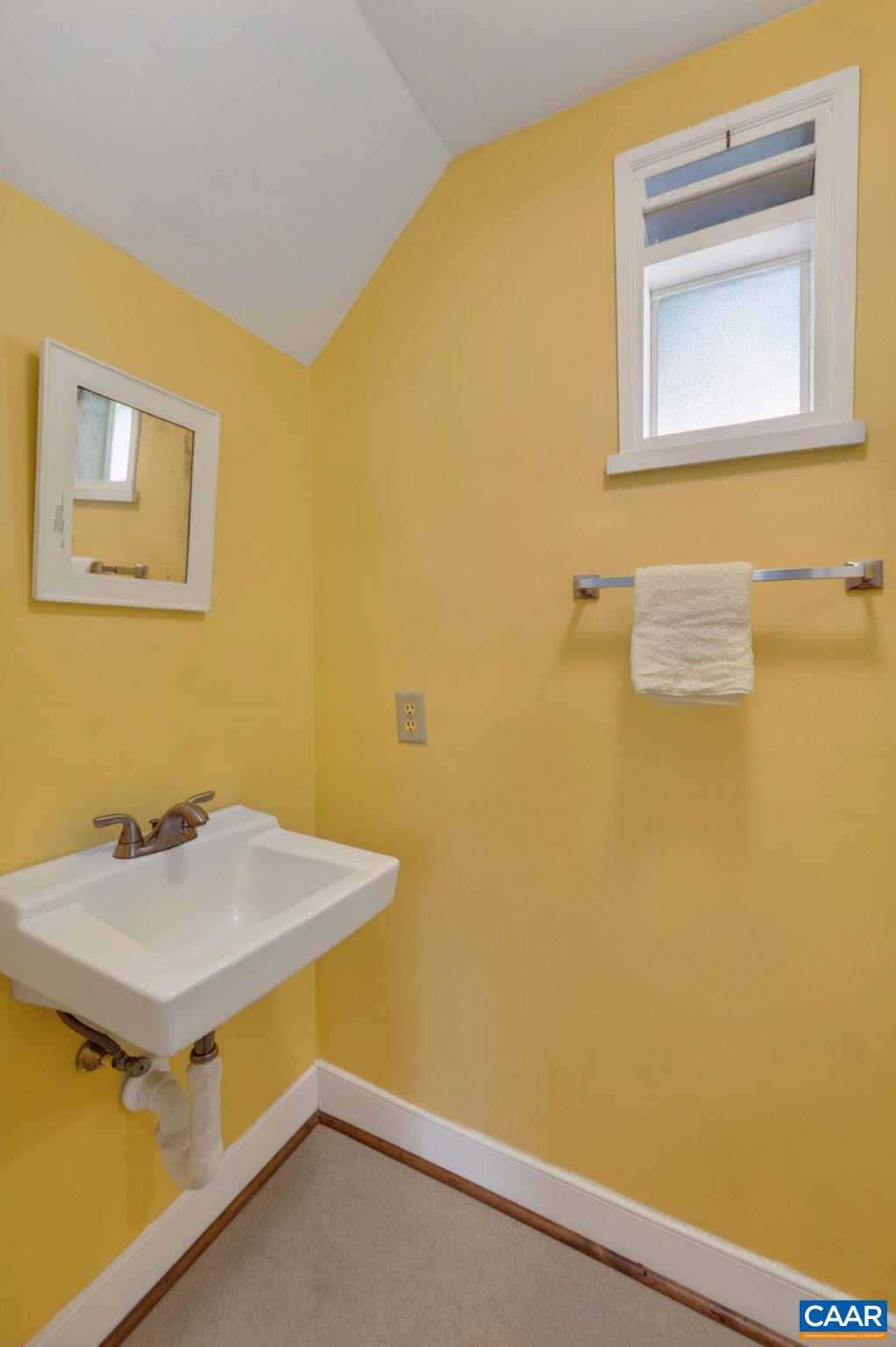518 NE 8TH ST, CHARLOTTESVILLE, Virginia 22902, 3 Bedrooms Bedrooms, ,2 BathroomsBathrooms,Residential,518 NE 8TH ST,676885 MLS # 676885
