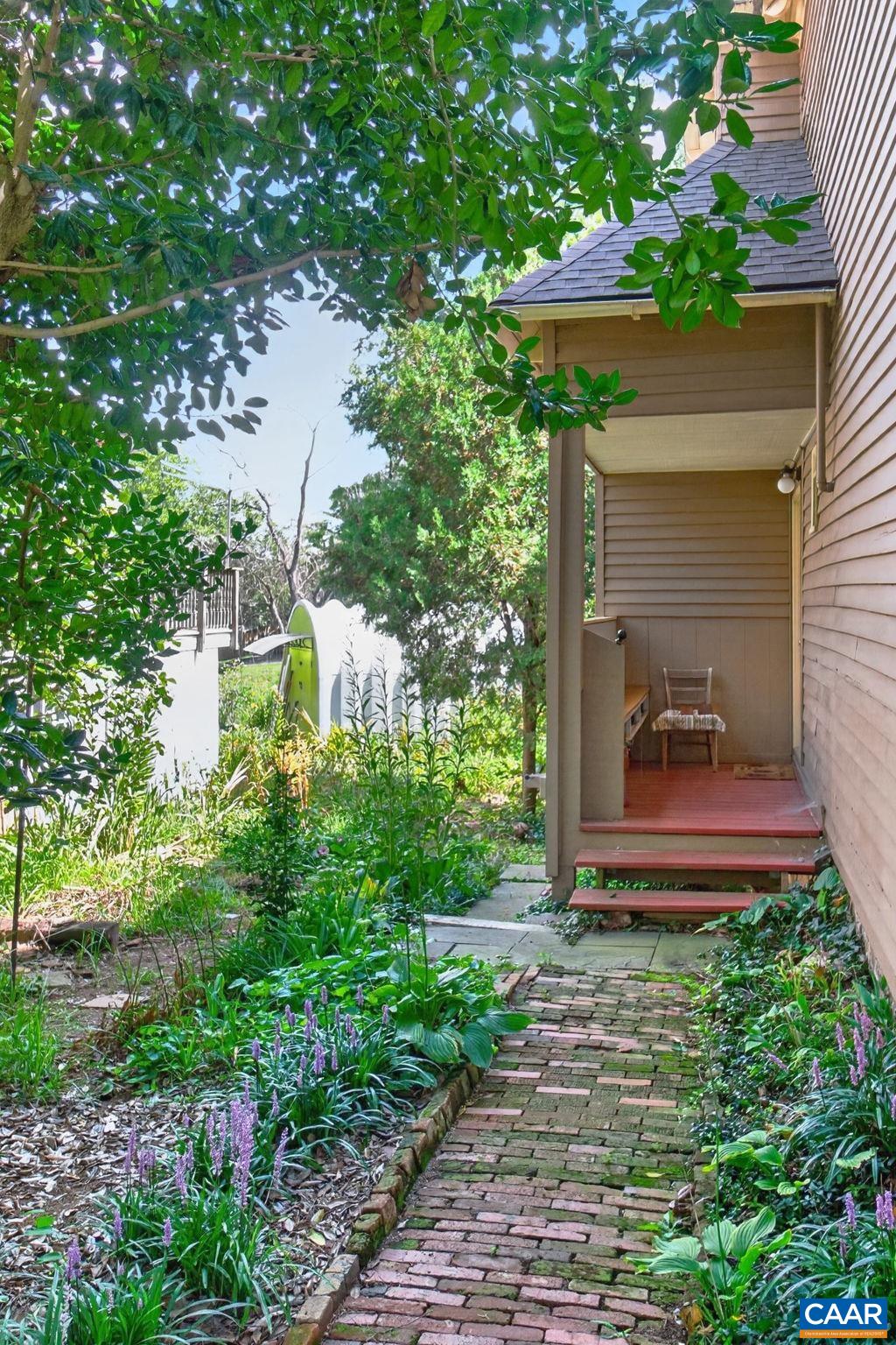 518 NE 8TH ST, CHARLOTTESVILLE, Virginia 22902, 3 Bedrooms Bedrooms, ,2 BathroomsBathrooms,Residential,518 NE 8TH ST,676885 MLS # 676885 518 NE 8TH ST, CHARLOTTESVILLE, Virginia 22902, 3 Bedrooms Bedrooms, ,2 BathroomsBathrooms,Residential,518 NE 8TH ST,676885 MLS # 676885