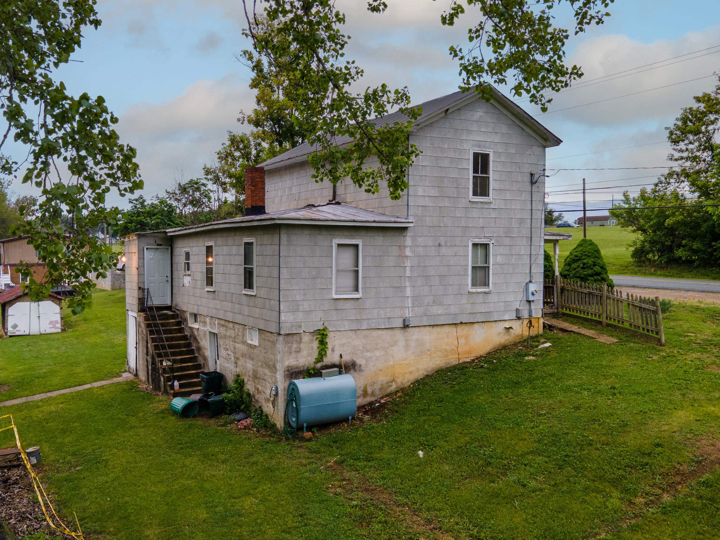 13896 ROCKINGHAM PIKE, ELKTON, Virginia 22827, 3 Bedrooms Bedrooms, ,1 BathroomBathrooms,Residential,13896 ROCKINGHAM PIKE,676886 MLS # 676886