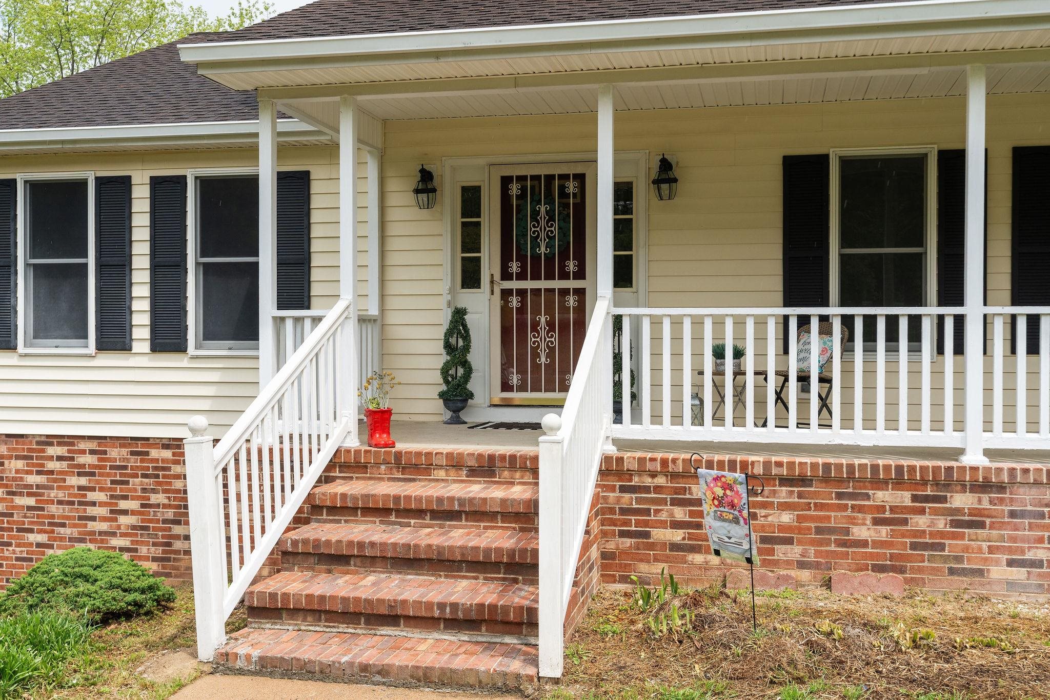 212 WINDERMERE DR, WAYNESBORO, Virginia 22980, 3 Bedrooms Bedrooms, ,2 BathroomsBathrooms,Residential,212 WINDERMERE DR,676887 MLS # 676887