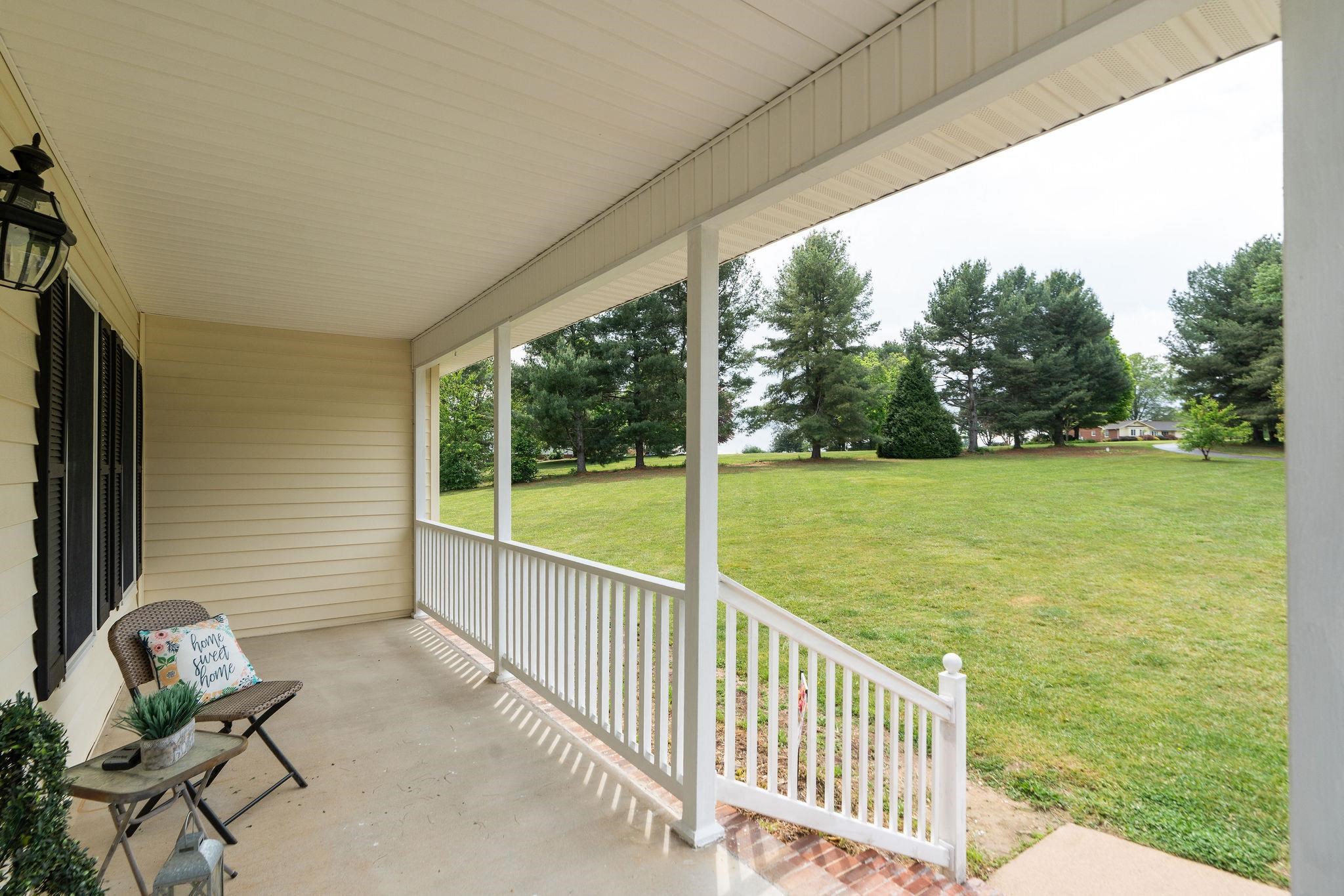 212 WINDERMERE DR, WAYNESBORO, Virginia 22980, 3 Bedrooms Bedrooms, ,2 BathroomsBathrooms,Residential,212 WINDERMERE DR,676887 MLS # 676887