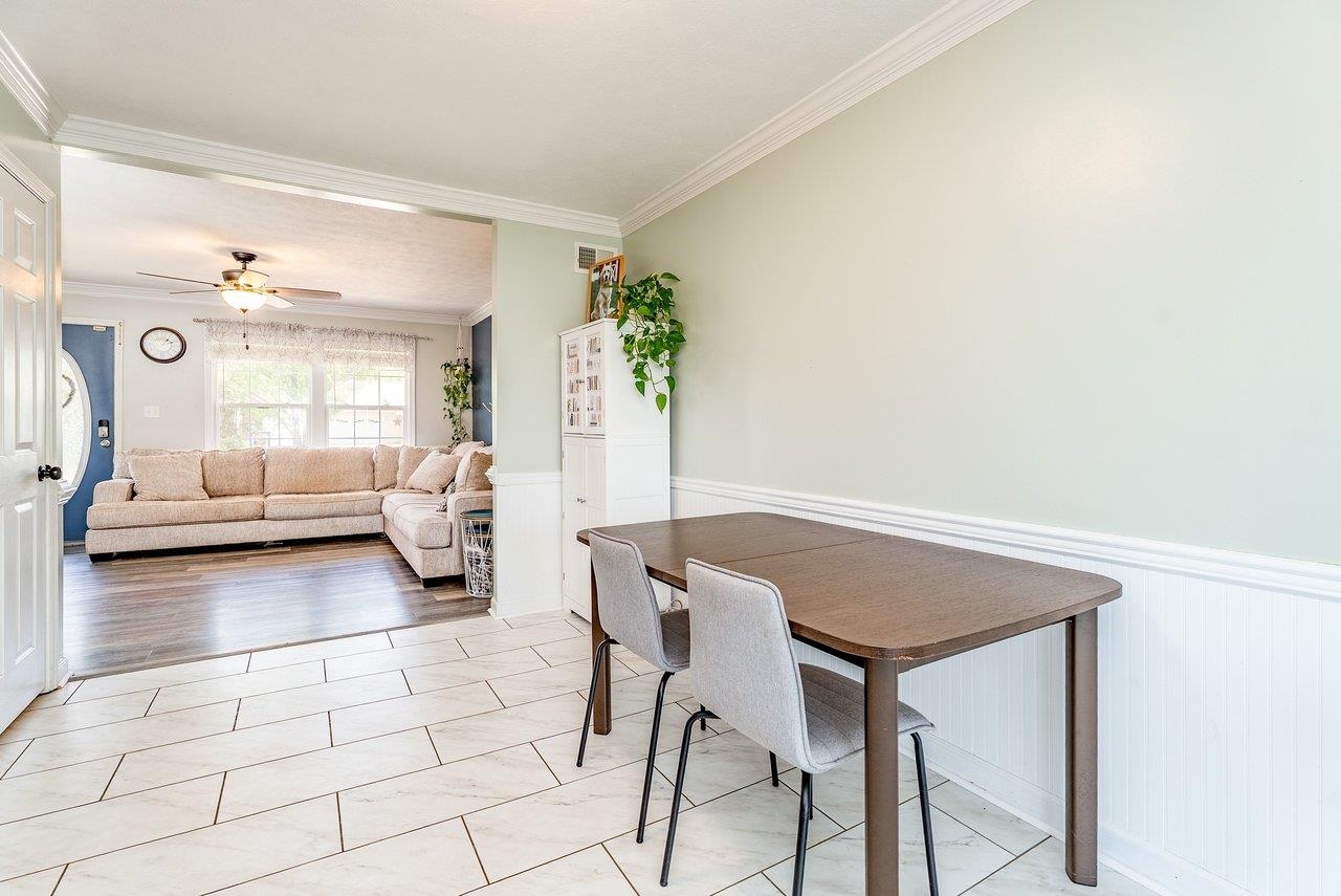 122 KITTIWAKE CT, ELKTON, Virginia 22827, 3 Bedrooms Bedrooms, ,3 BathroomsBathrooms,Residential,122 KITTIWAKE CT,676889 MLS # 676889