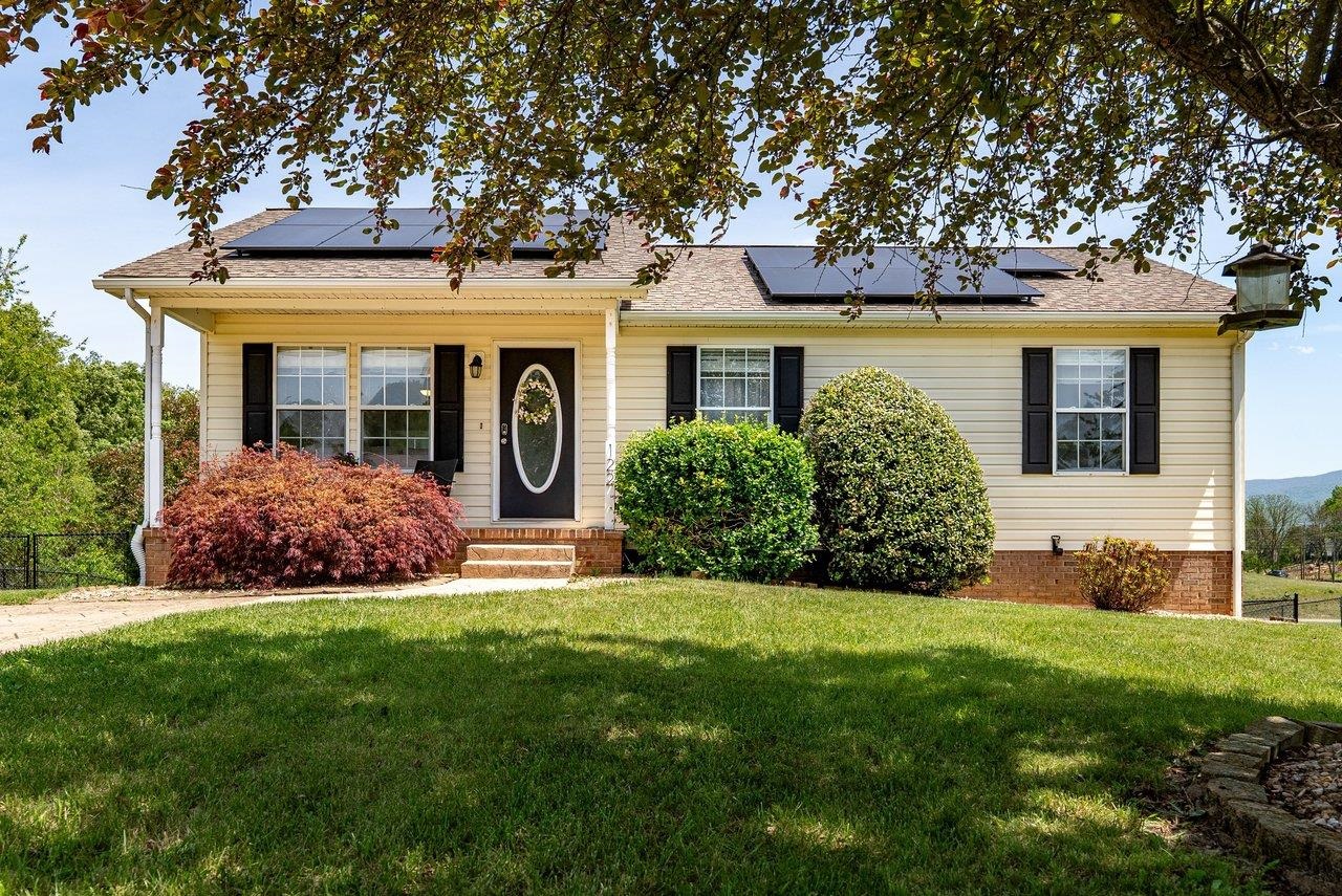 122 KITTIWAKE CT, ELKTON, Virginia 22827, 3 Bedrooms Bedrooms, ,3 BathroomsBathrooms,Residential,122 KITTIWAKE CT,676889 MLS # 676889