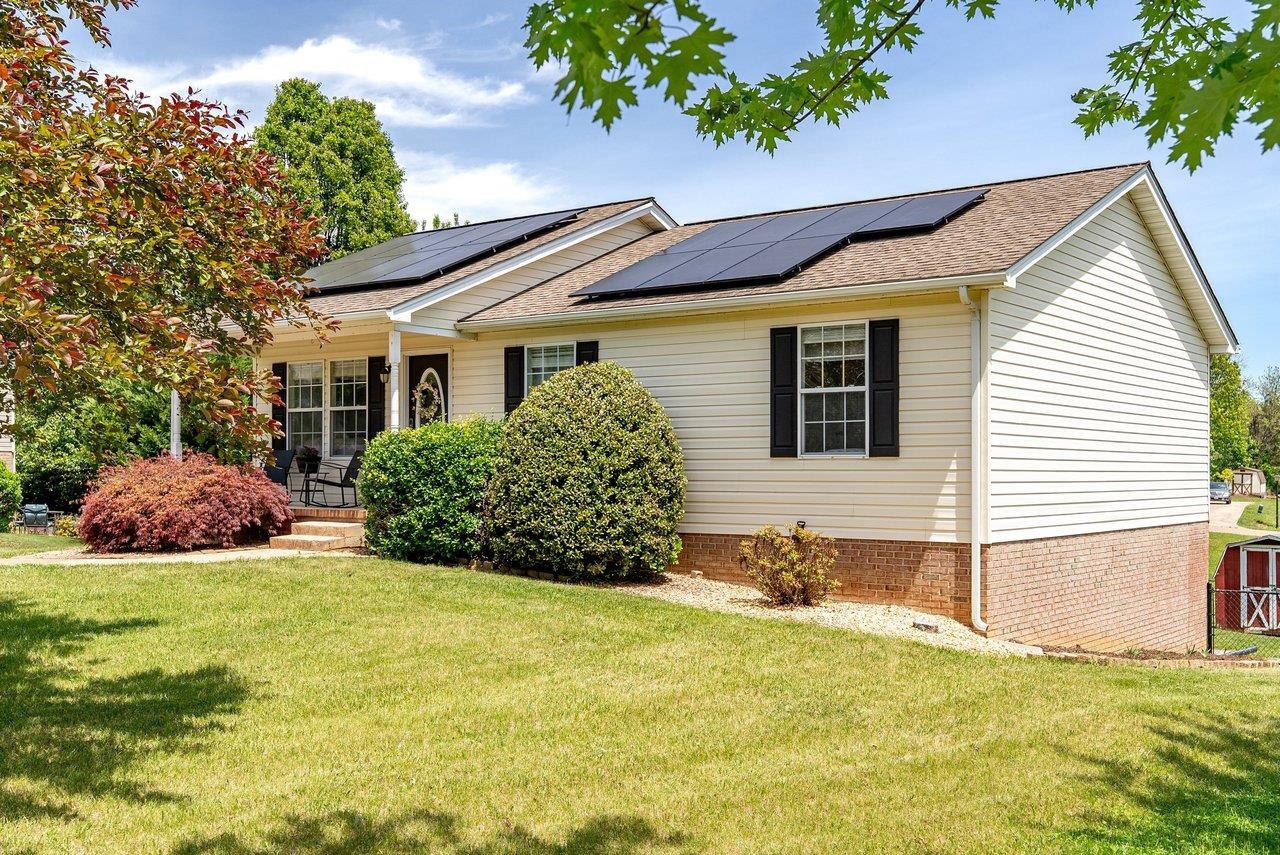 122 KITTIWAKE CT, ELKTON, Virginia 22827, 3 Bedrooms Bedrooms, ,3 BathroomsBathrooms,Residential,122 KITTIWAKE CT,676889 MLS # 676889