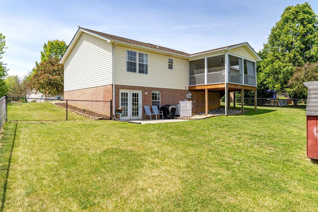 122 KITTIWAKE CT, ELKTON, Virginia 22827, 3 Bedrooms Bedrooms, ,3 BathroomsBathrooms,Residential,122 KITTIWAKE CT,676889 MLS # 676889