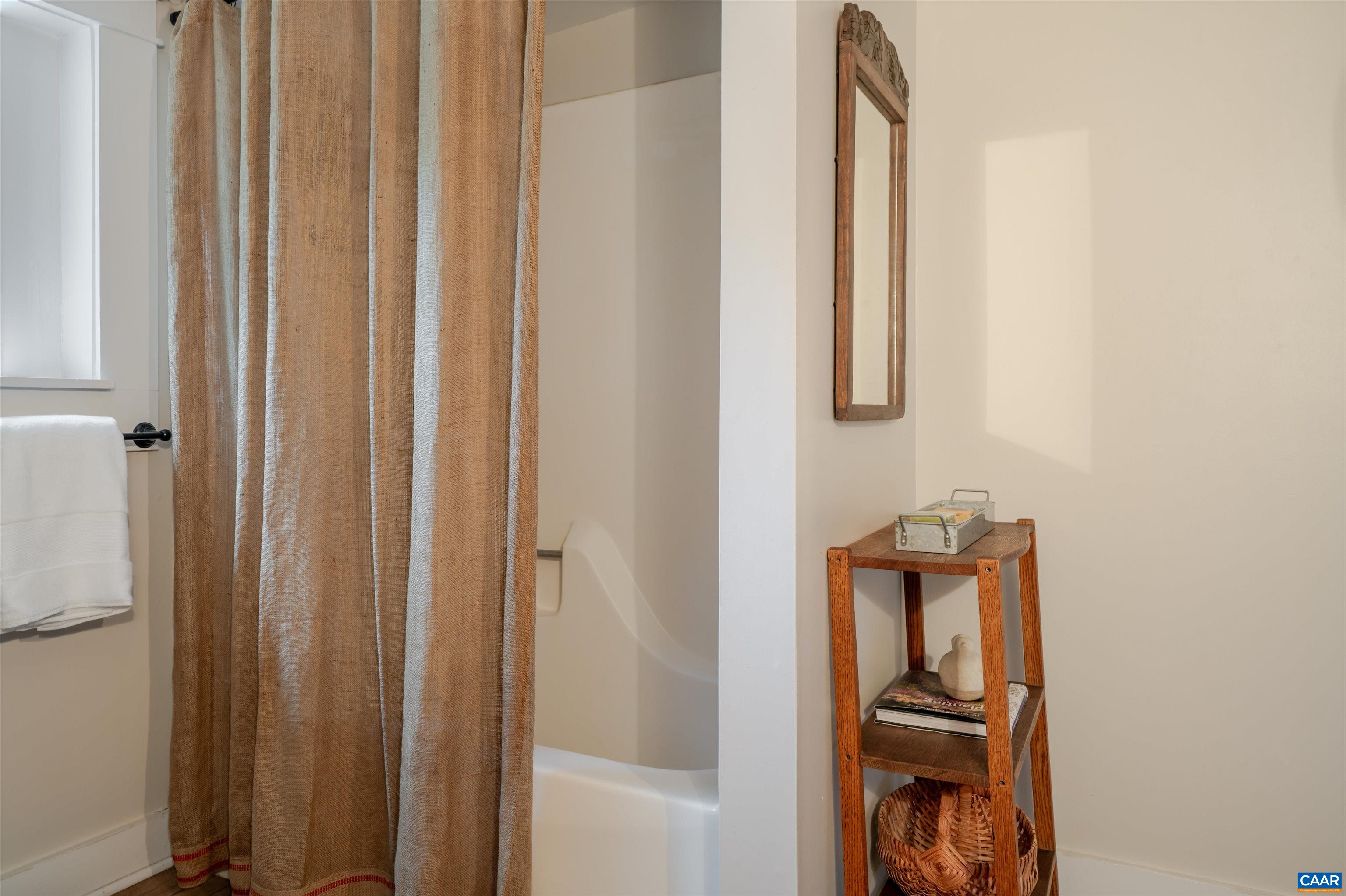 1285 LANETOWN RD, CROZET, Virginia 22932, 3 Bedrooms Bedrooms, ,2 BathroomsBathrooms,Residential,The Warren,1285 LANETOWN RD,676891 MLS # 676891