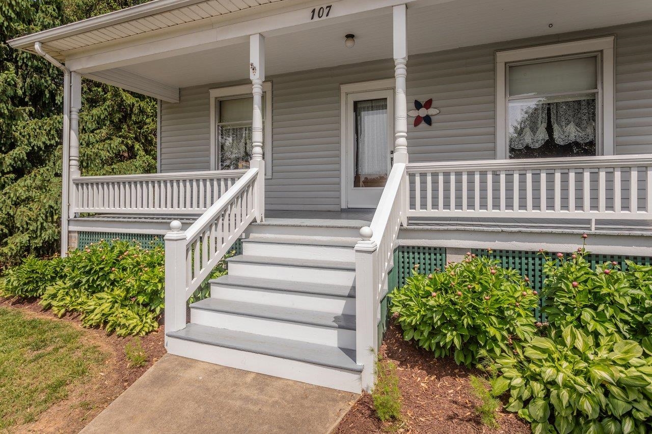 107 N TIMBER WAY, BROADWAY, Virginia 22815, 4 Bedrooms Bedrooms, ,1 BathroomBathrooms,Residential,107 N TIMBER WAY,676892 MLS # 676892