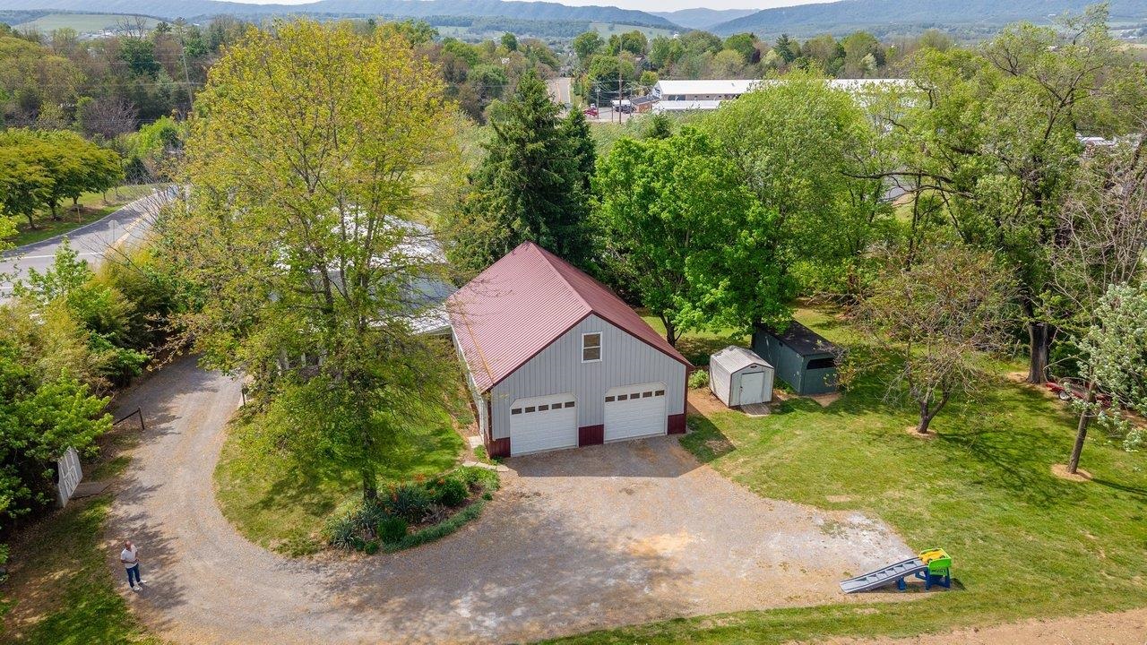107 N TIMBER WAY, BROADWAY, Virginia 22815, 4 Bedrooms Bedrooms, ,1 BathroomBathrooms,Residential,107 N TIMBER WAY,676892 MLS # 676892